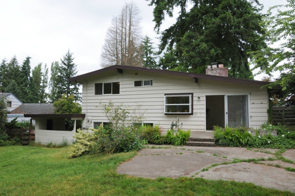 Property Photo:  14237 SE 38th St  WA 98006 
