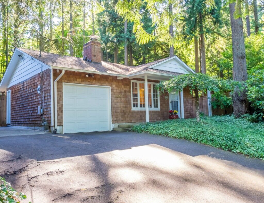 Property Photo:  16923 172nd Place NE  WA 98072 