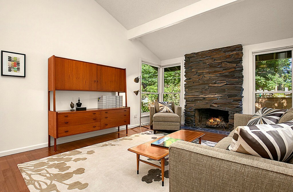 Property Photo: 5231 90th Ave SE WA 98040