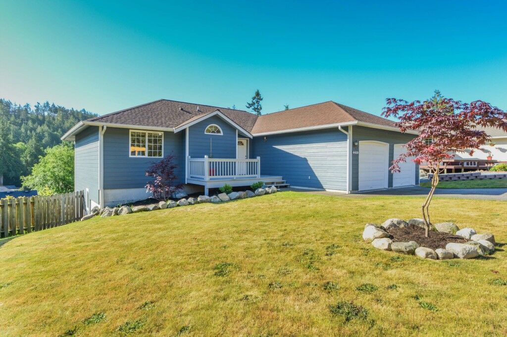 Property Photo:  4403 Kingsway  WA 98221 