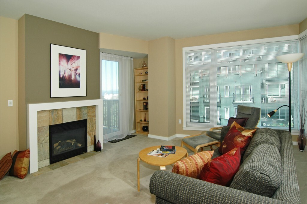 Property Photo:  2607 Western Ave 410  WA 98121 