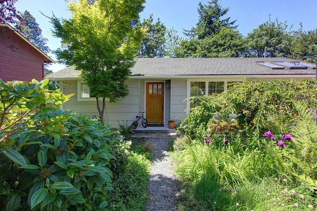 Property Photo:  13739 37th Ave NE  WA 98125 