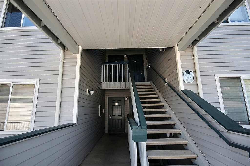 Property Photo:  33020 10th Ave SW D301  WA 98023 