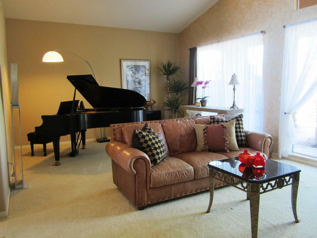 Property Photo: 9484 N 114th Way AZ 85259