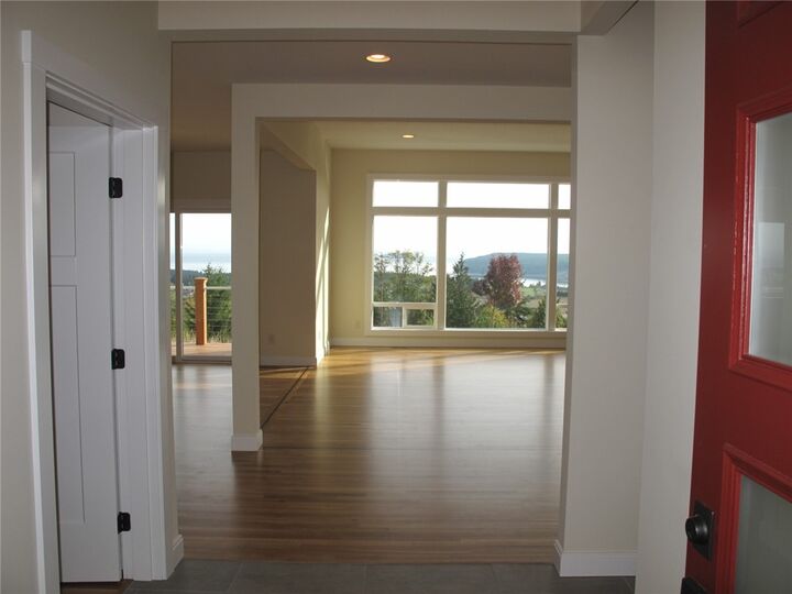 Property Photo:  691 Solana Pkwy  WA 98382 