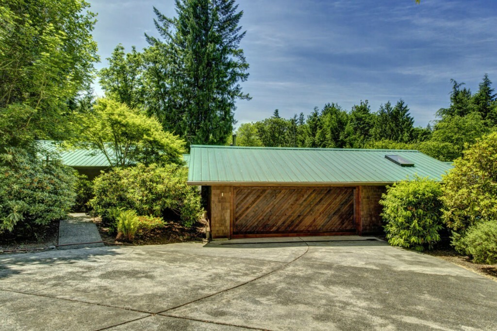 Property Photo:  23619 SE 137th  WA 98027 