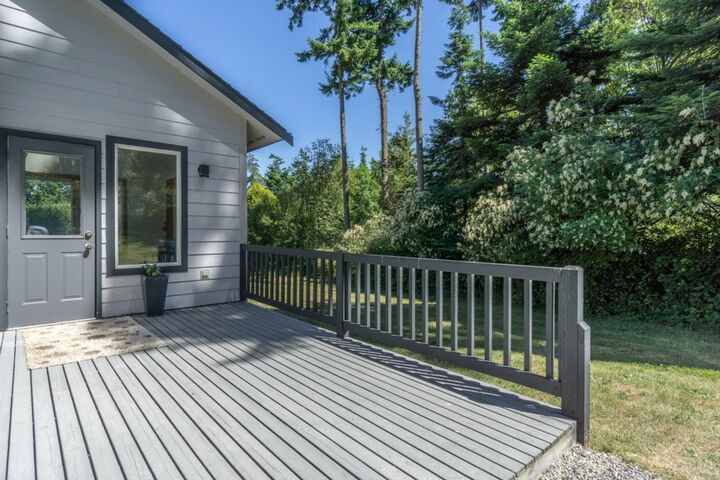 Property Photo: 257 Kineth Point Place WA 98239