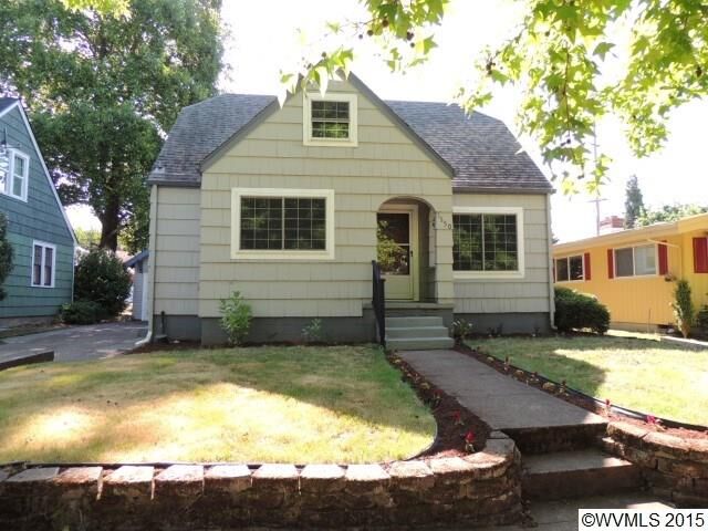 Property Photo: 1550 19th St NE OR 97301