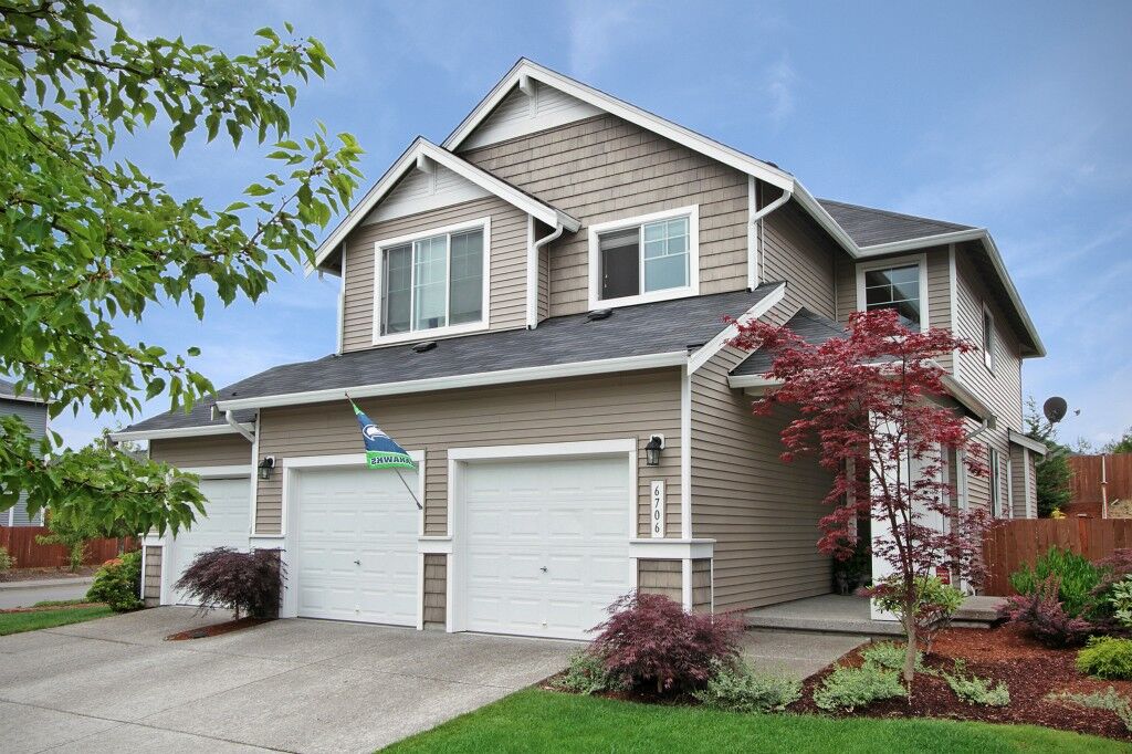 Property Photo:  6706 Charlotte Ave SE  WA 98092 