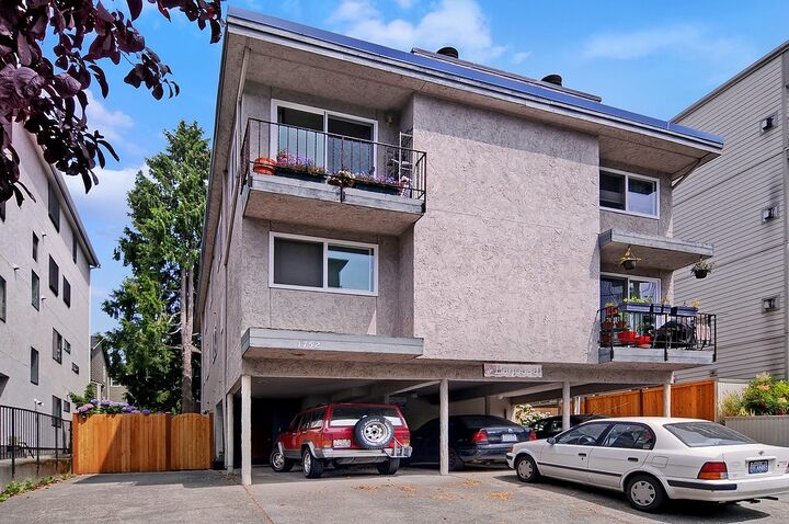 Property Photo:  1752 NW 57th St 2  WA 98107 