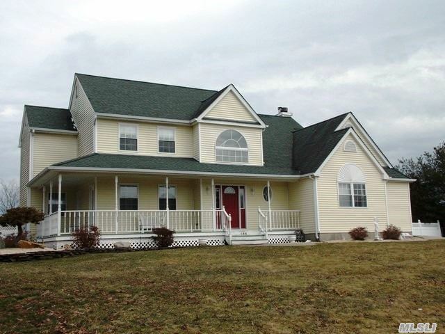 Property Photo:  186 Hidden Pond Path  NY 11792 