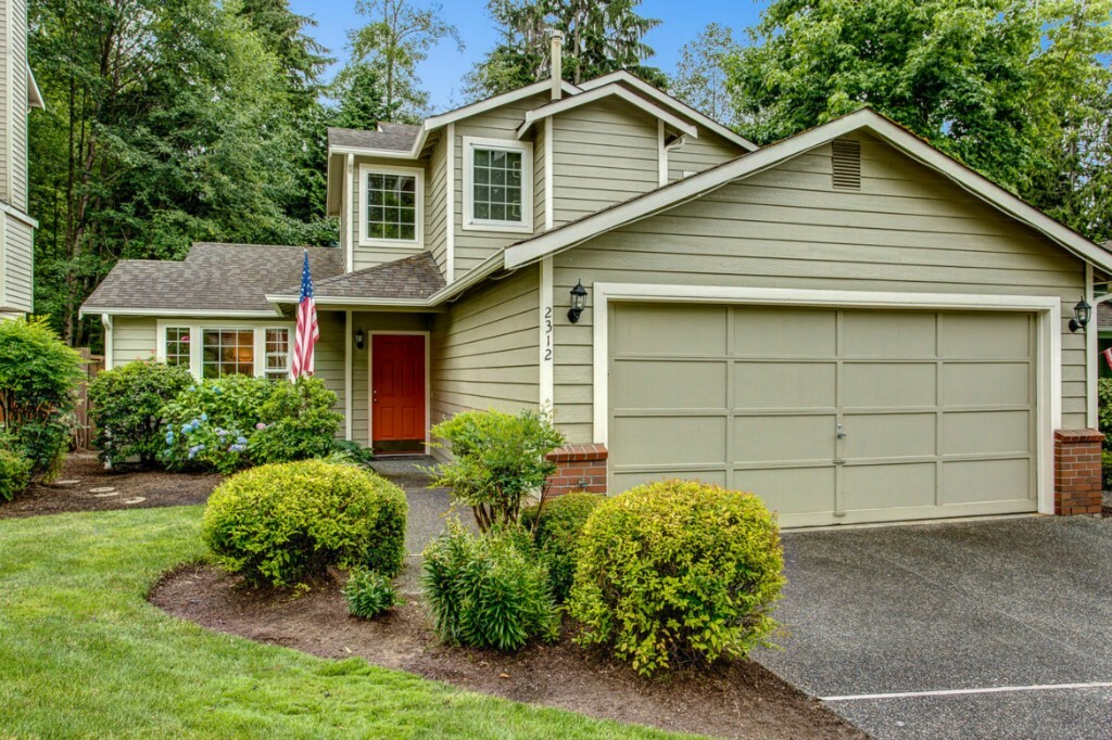 Property Photo:  2312 208th Place SE  WA 98021 