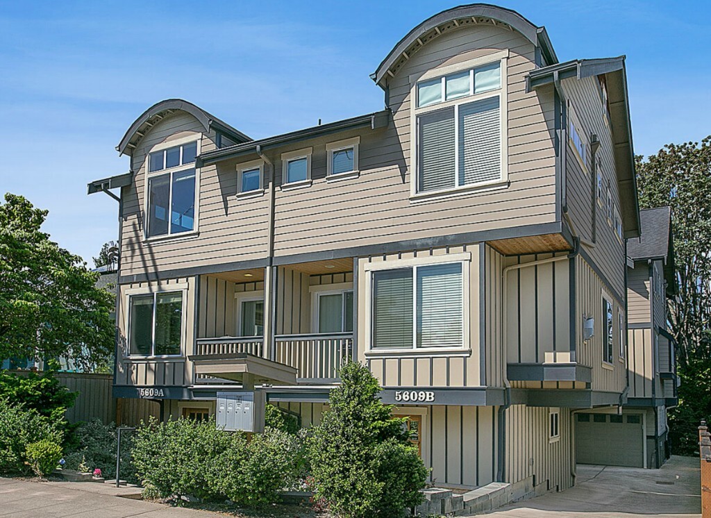 Property Photo: 5609 Phinney Ave N A WA 98103