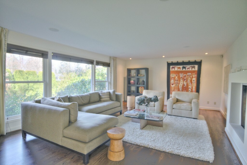 Property Photo: 2144 38th Ave E WA 98112