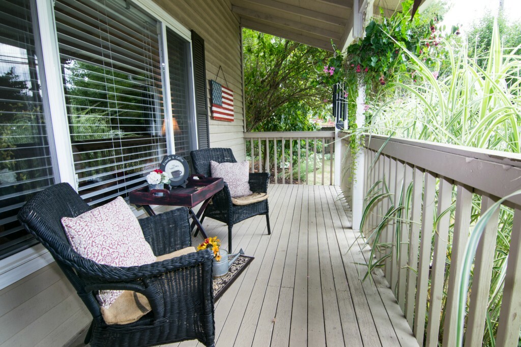 Property Photo: 621 Logan Rd WA 98036