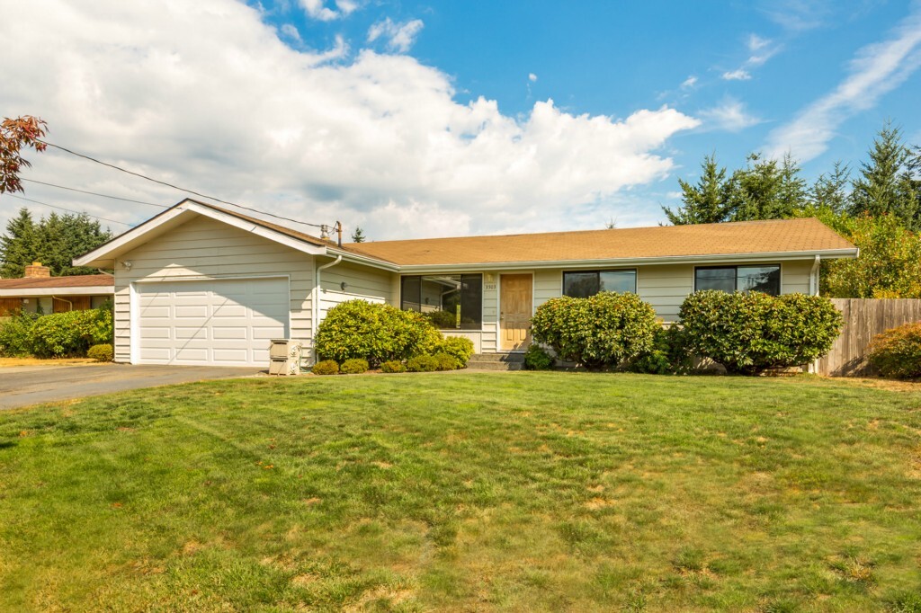 Property Photo:  3503 206th Place SW  WA 98036 