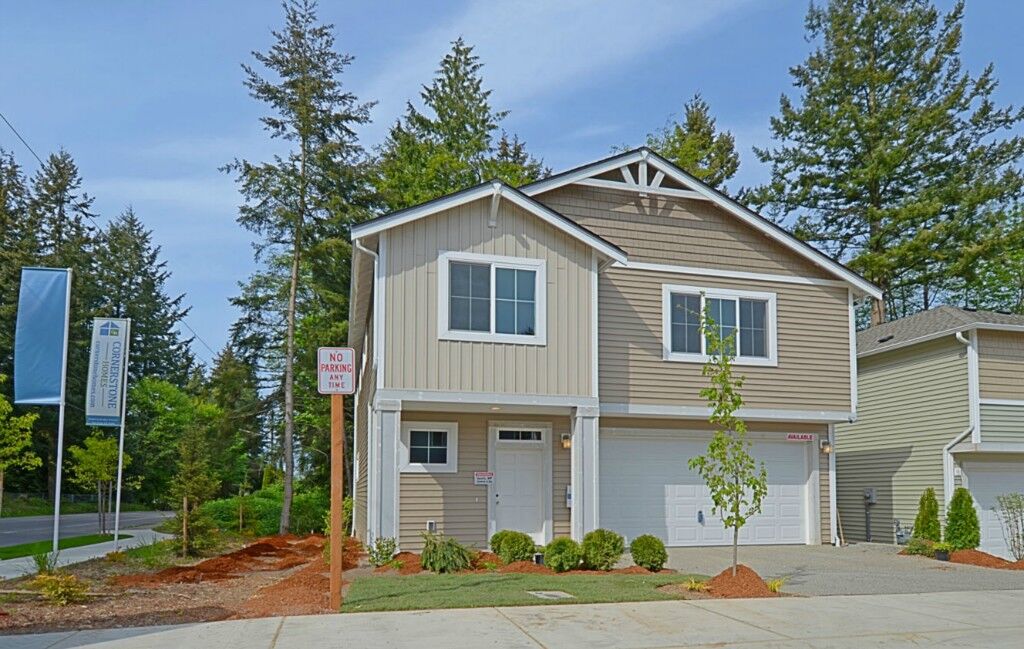 Property Photo: 909 137th Place SW WA 98204