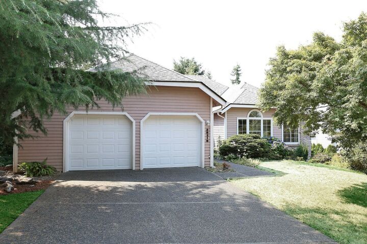 Property Photo: 25219 Lake Wilderness Country Club Dr SE WA 98038