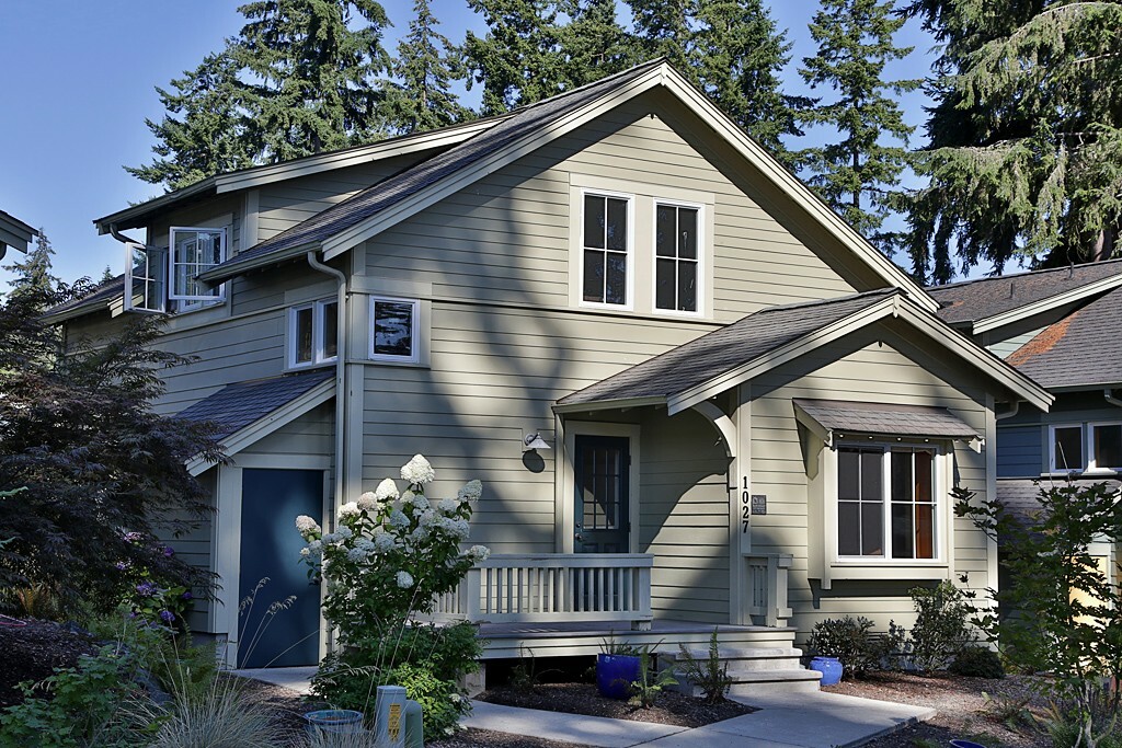 Property Photo:  1027 High View St  WA 98260 