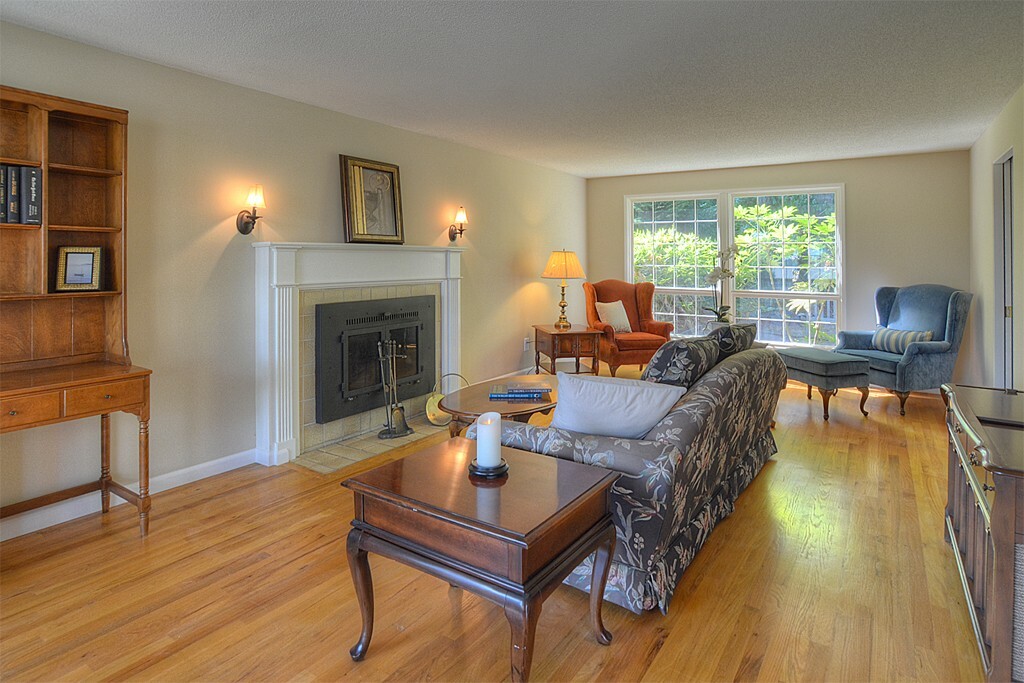 Property Photo: 821 168th Place NE WA 98008