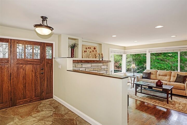 Property Photo: 5826 S 144th St WA 98168