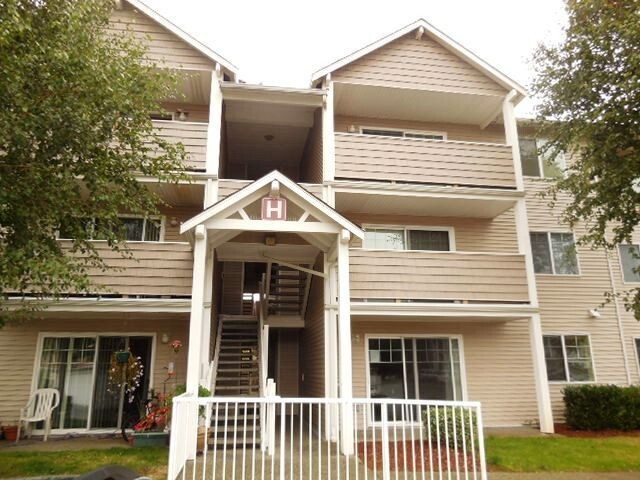 Property Photo:  1001 W Casino Rd H105  WA 98204 