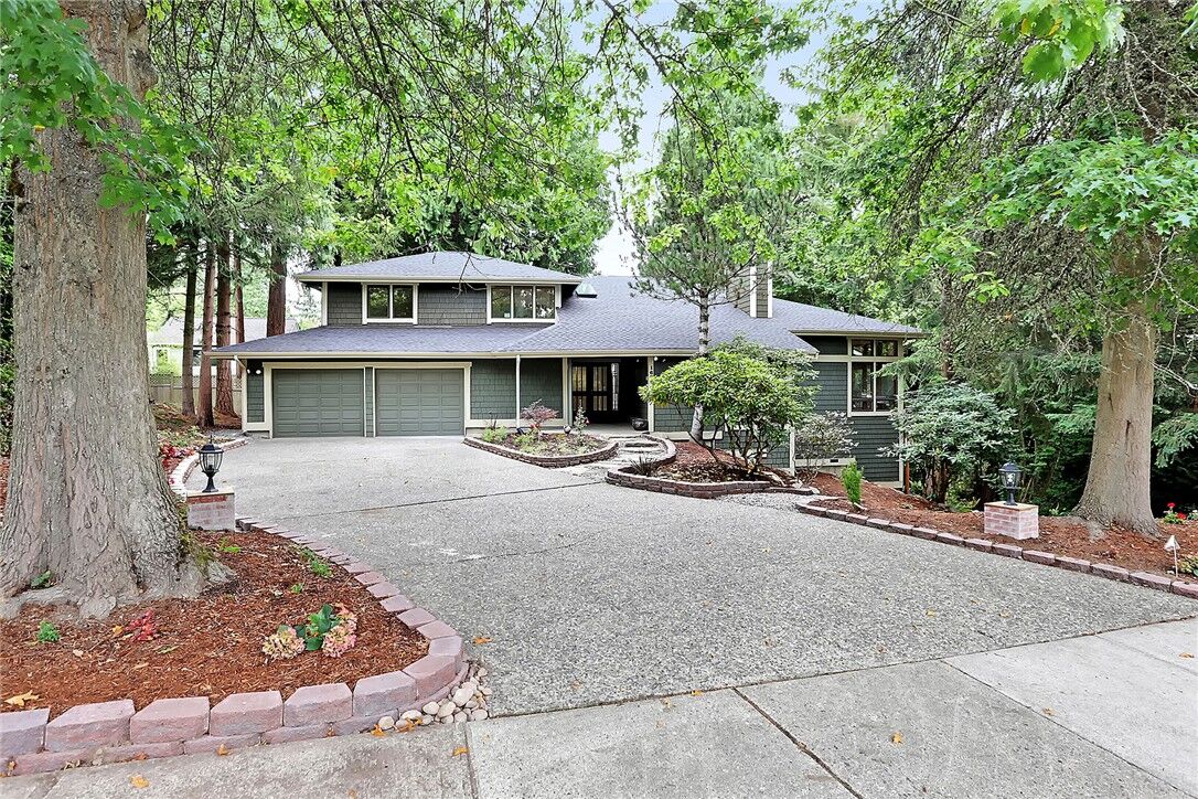 Property Photo:  16742 NE 41st St  WA 98052 