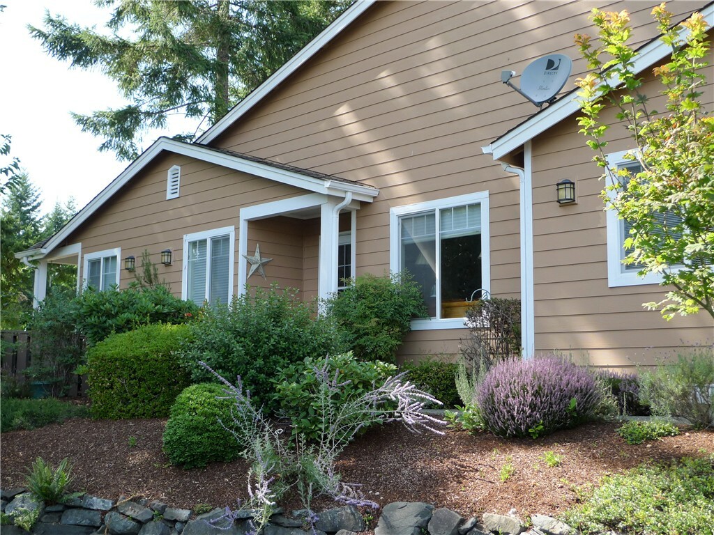 Property Photo:  321 E Soderberg Rd 10  WA 98524 