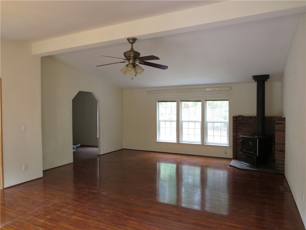 Property Photo: 833 N Lake Cushman Rd WA 98548