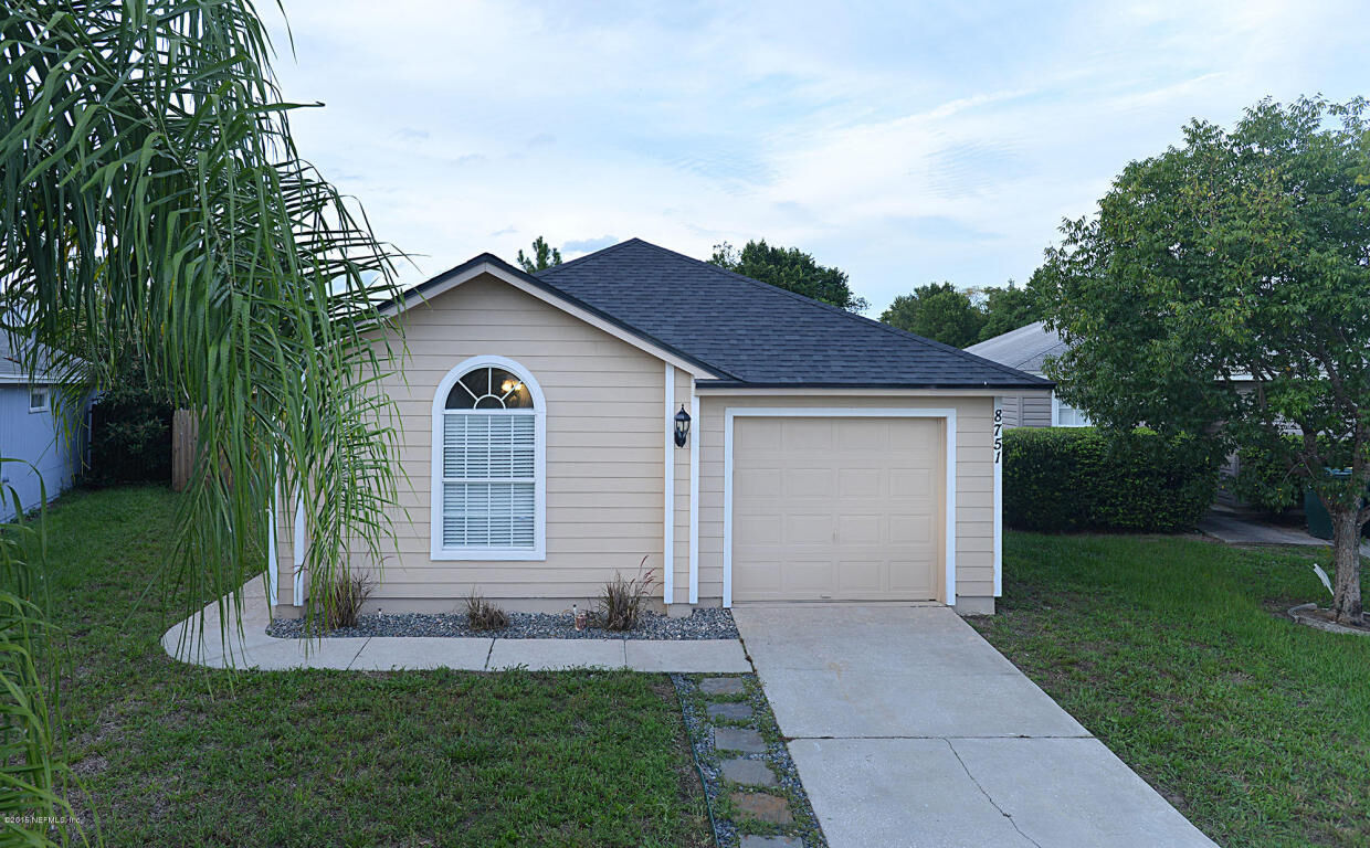 Property Photo: 8751 N Townsquare FL
