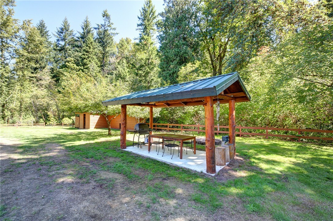 Property Photo:  21680 227th Place SE  WA 98038 