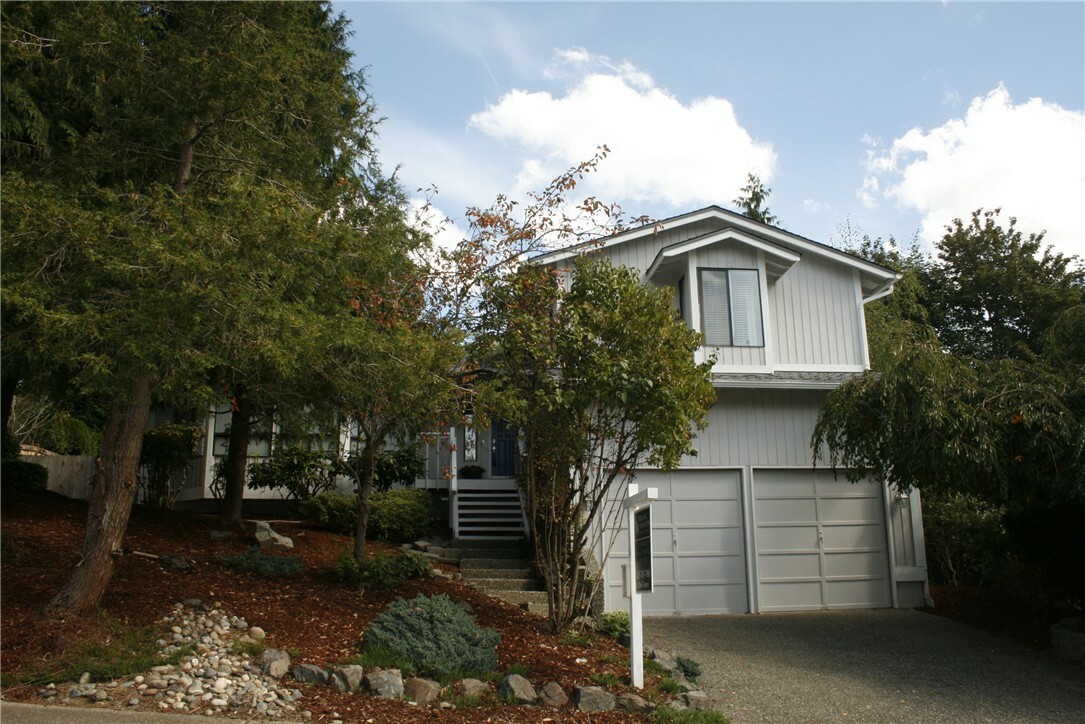 Property Photo:  16830 163rd Place SE  WA 98058 