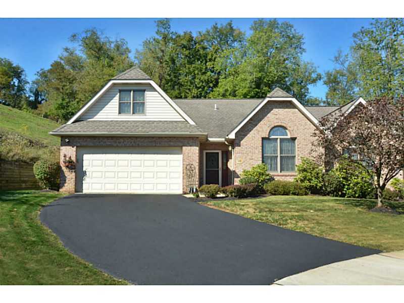 Property Photo: 118 Woodcrest Drive PA 15108