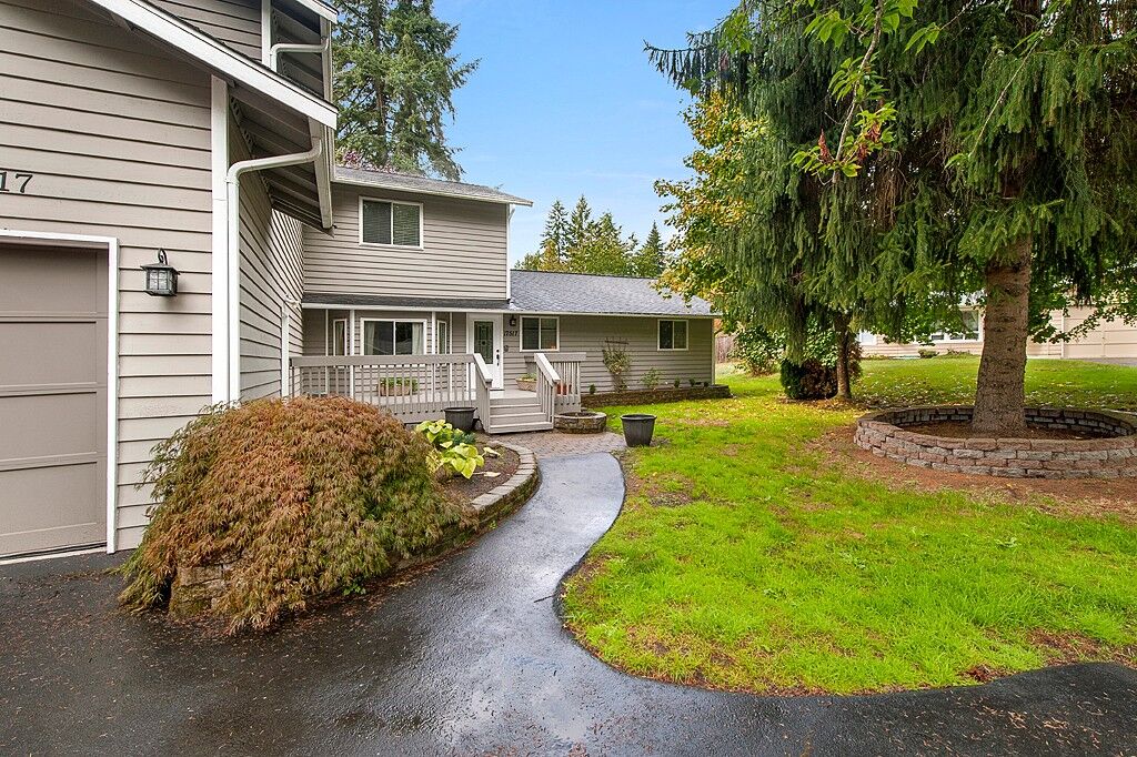 Property Photo: 17517 199th Place NE WA 98077