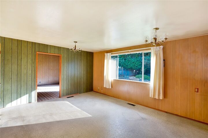 Property Photo: 17008 129th Ave SE WA 98058