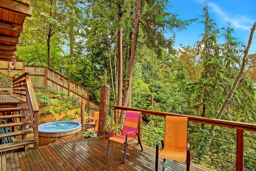 Property Photo:  16614 32nd Ave NE  WA 98155 