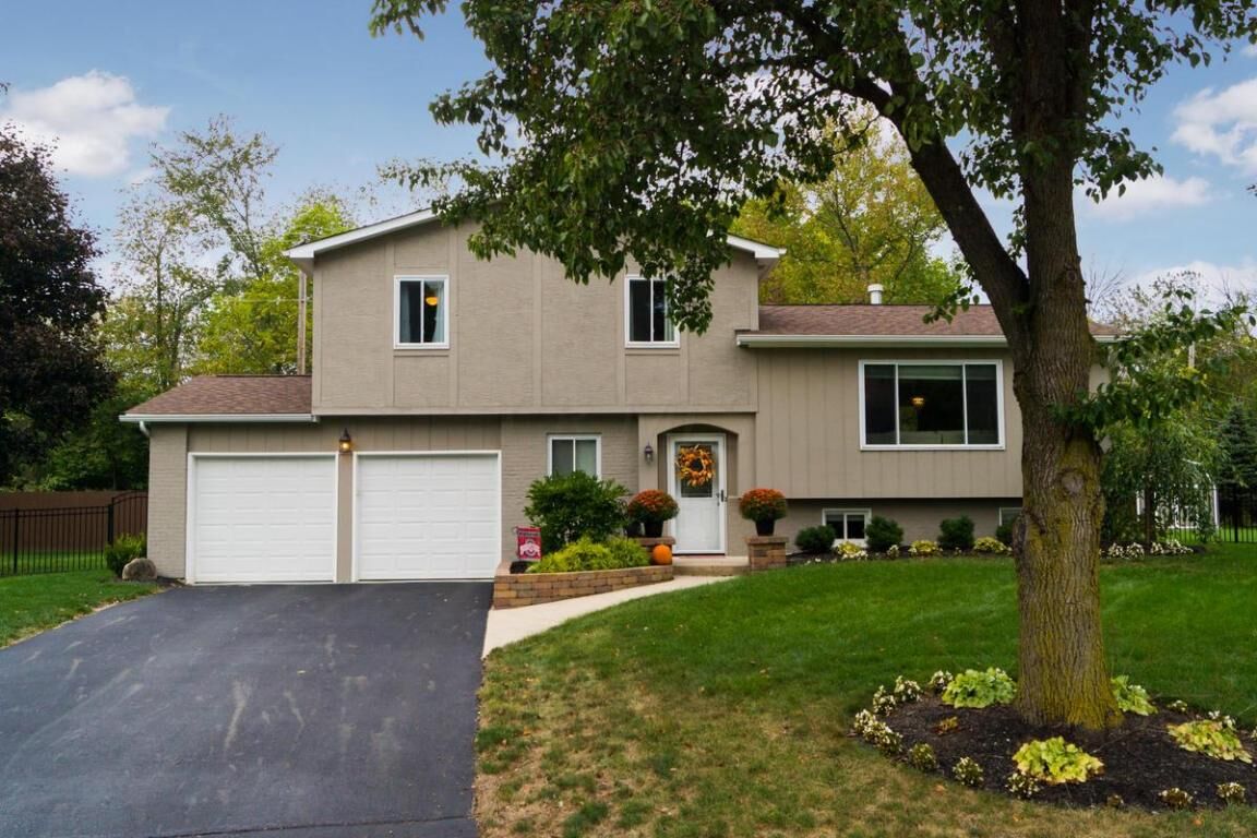 Property Photo:  1655 Keats Court  OH 43235 