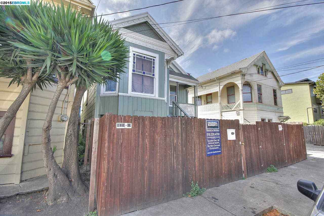 Property Photo:  1471 32nd St  CA 94608 