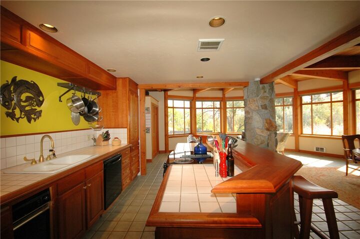 Property Photo:  291 Rendezvous Rd  WA 98862 