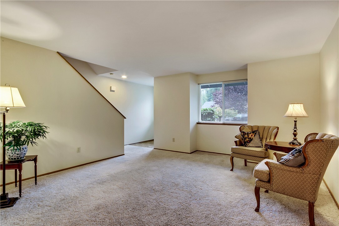 Property Photo: 11818 112th Av Ct E WA 98374