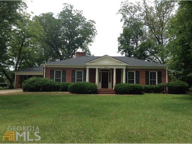 Property Photo: 515 S East Street GA 30642