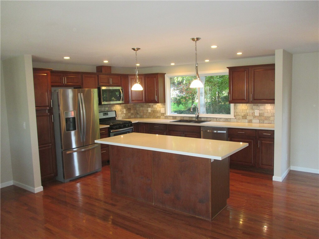 Property Photo: 19417 58th Ave NE WA 98028