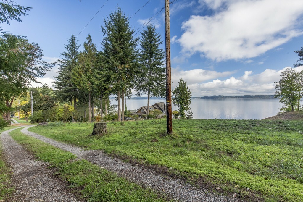 Property Photo:  2707 142nd Ave Kps  WA 98349 