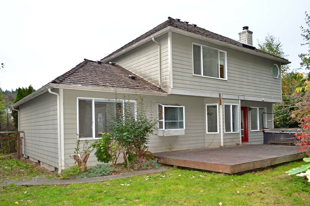 Property Photo:  2407 21st Av Ct SE  WA 98372 