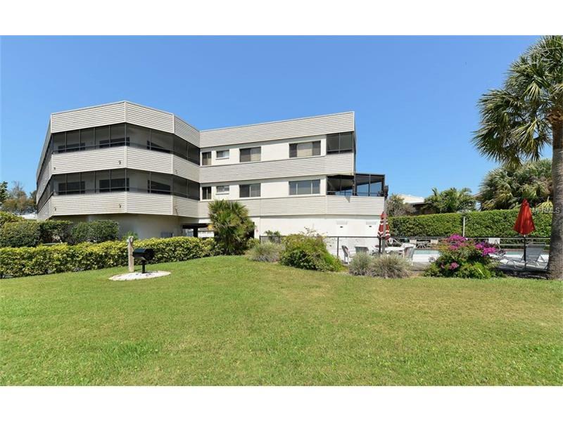 Property Photo: 108 9th Street S E FL 34217