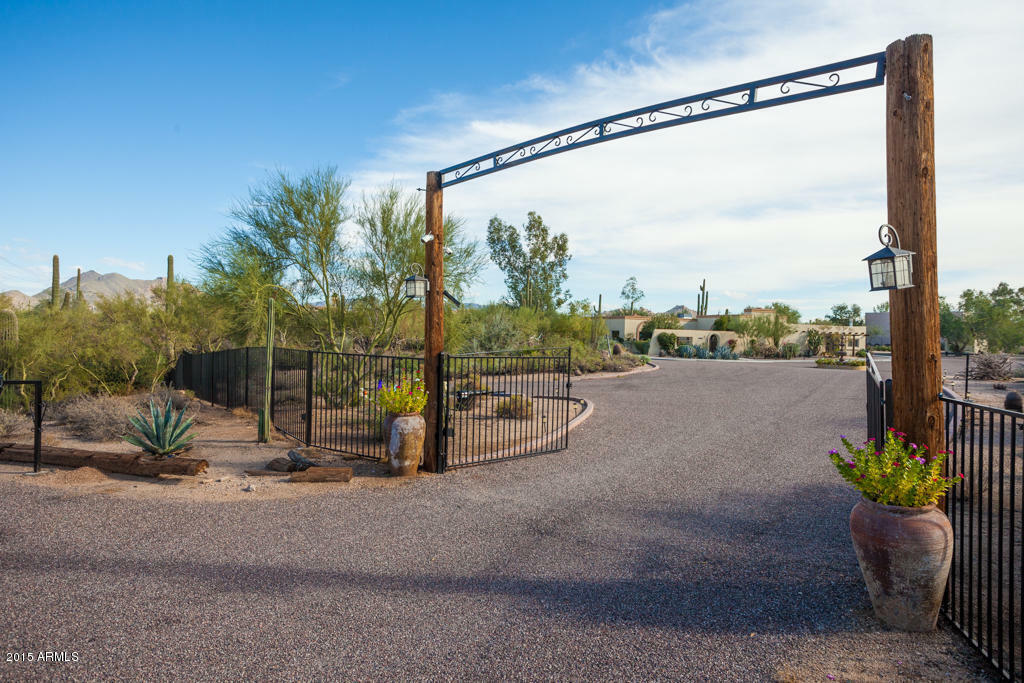 Property Photo: 31011 N 66th Street AZ 85331