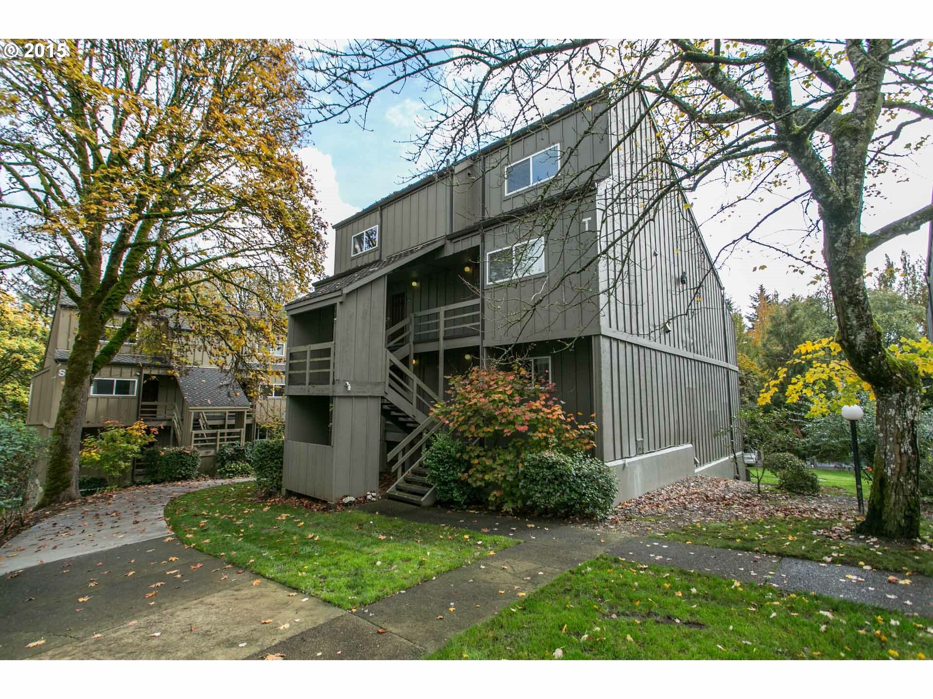 Property Photo: 4 Touchstone 130 OR 97035