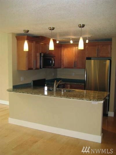 Property Photo: 231 Belmont Ave E 404 WA 98102