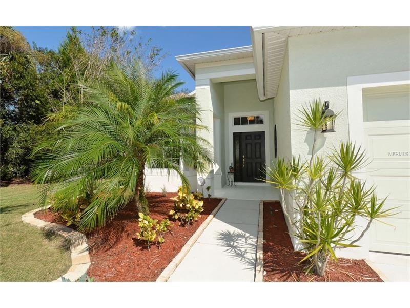Property Photo: 15409 Lemon Fish Drive FL 34202