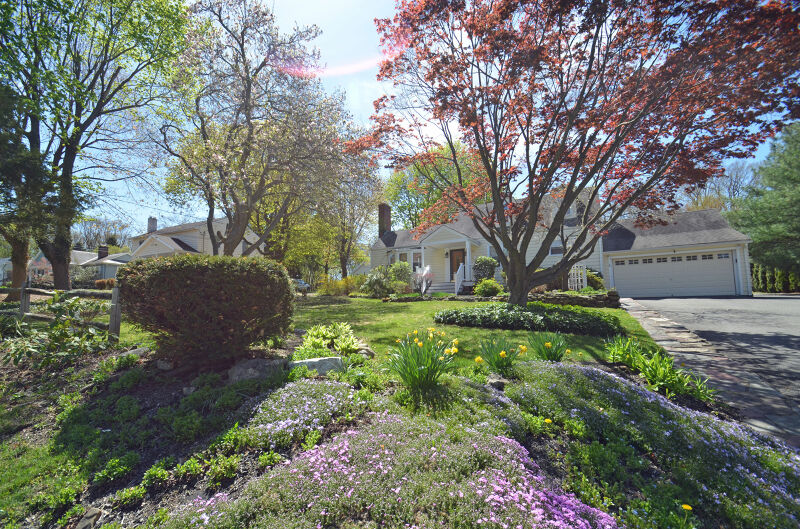 Property Photo: 79 Washburn Ave NJ 07882